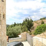 Hotel 8